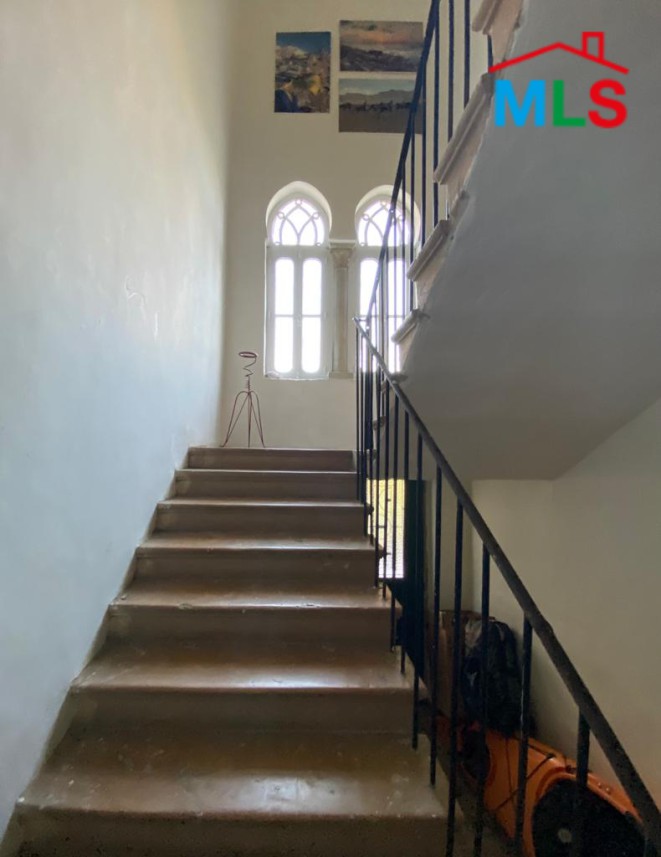 An Old Lebanese House on A Large Land In Kornet Chehwan For Sale