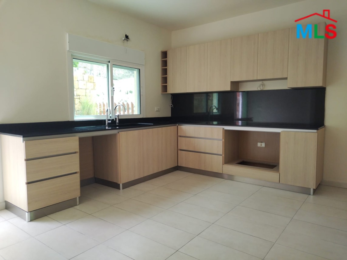 Spacious Apartment with Terrace & Sea View For Sale In Chnaniir