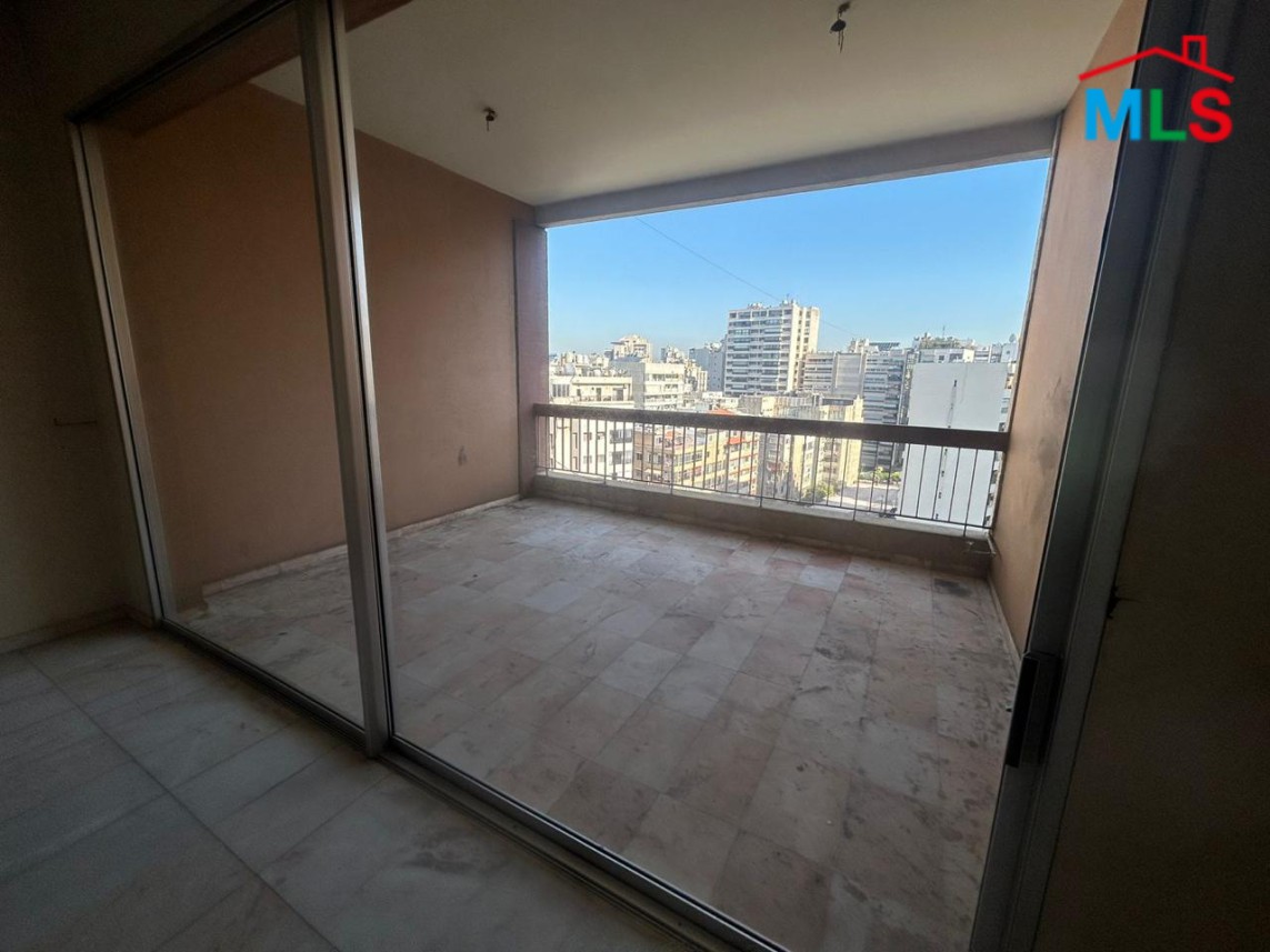 Fixer-Upper! Spacious Apartment In Tallet El-Khayat, Beirut For Sale