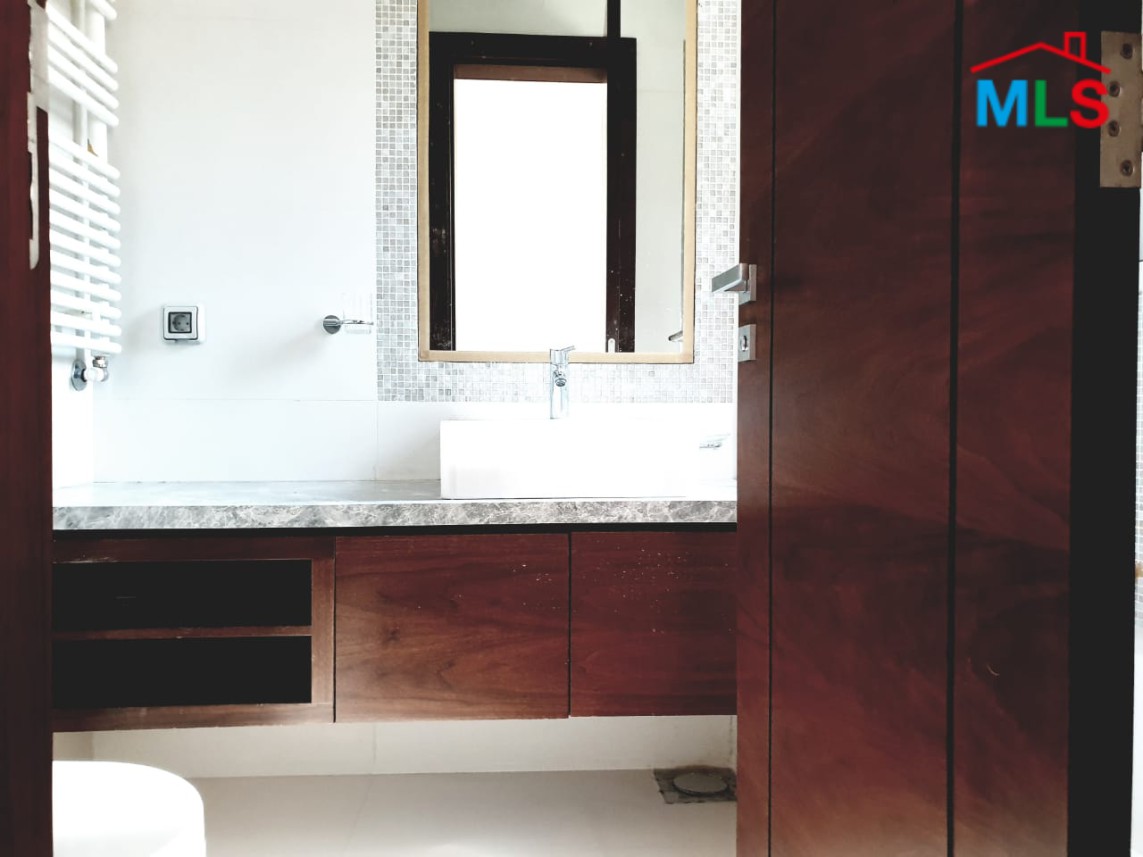 High-End 4-Bedroom Apartment For Sale in Achrafieh, Carré D'or