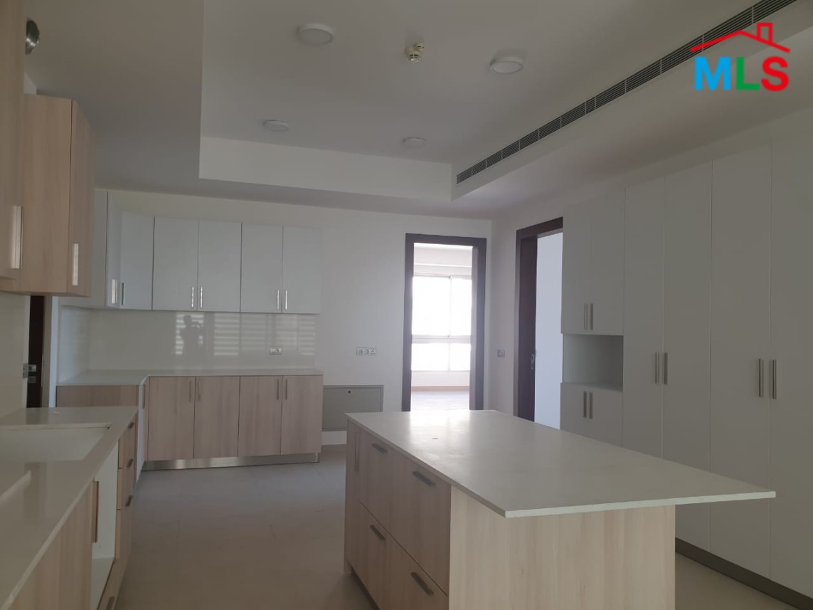 High-End 4-Bedroom Apartment For Sale in Achrafieh, Carré D'or