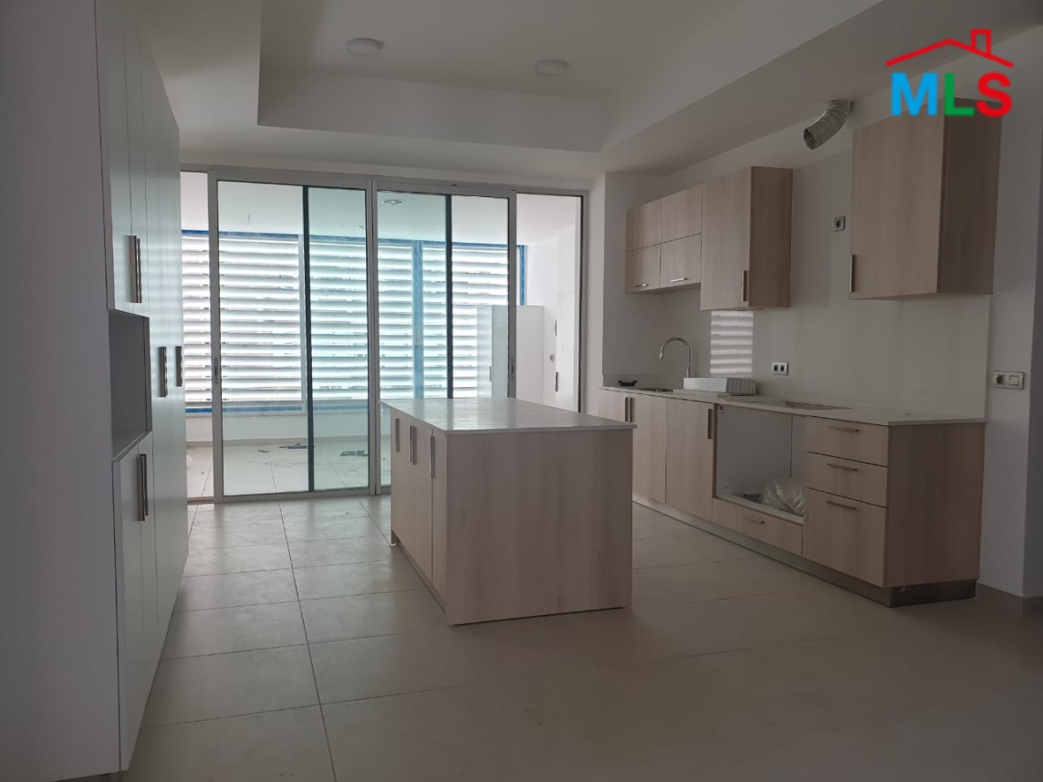 High-End 4-Bedroom Apartment For Sale in Achrafieh, Carré D'or