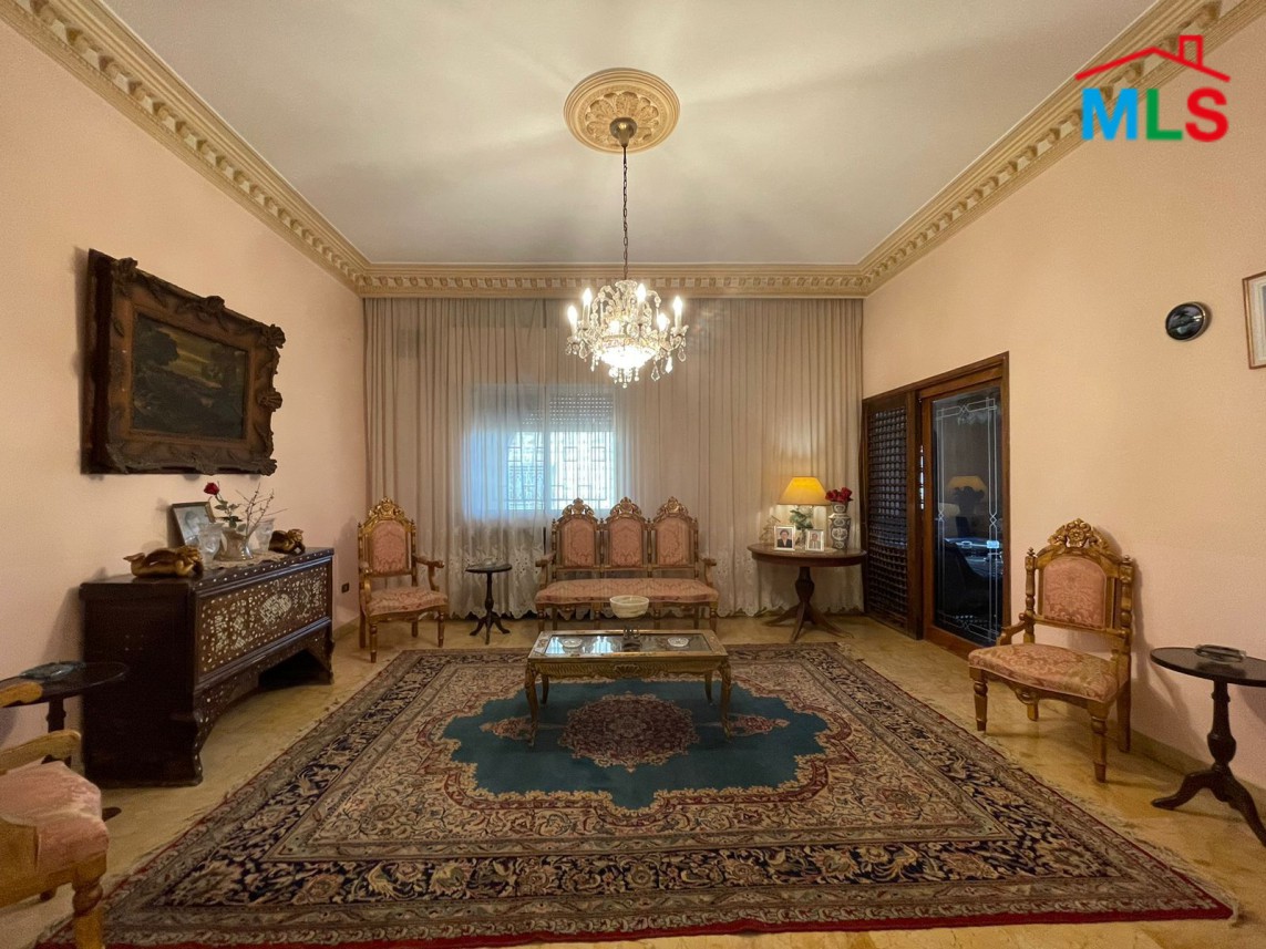 A Traditional Old House With Garden for Sale In Mansourieh