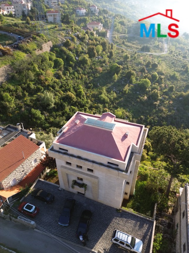 A High-End Well Constructed Building For Sale In Bikfaya