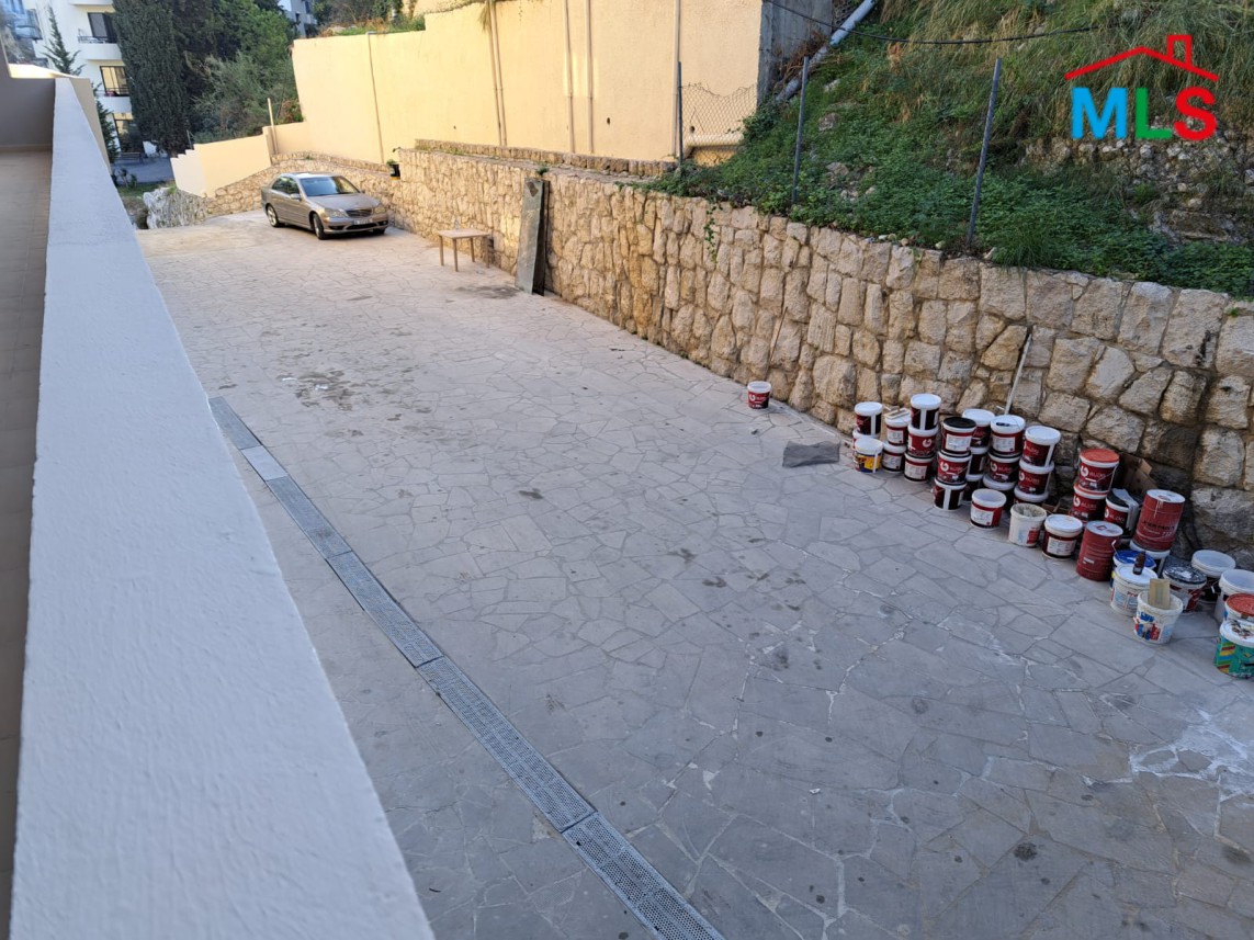 Dorm Building for Sale in Blat