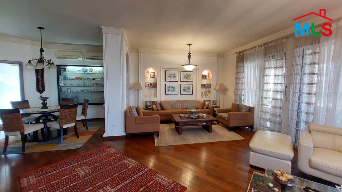 3-Bedroom Apartment for Sale In Hamra, Ras Beirut