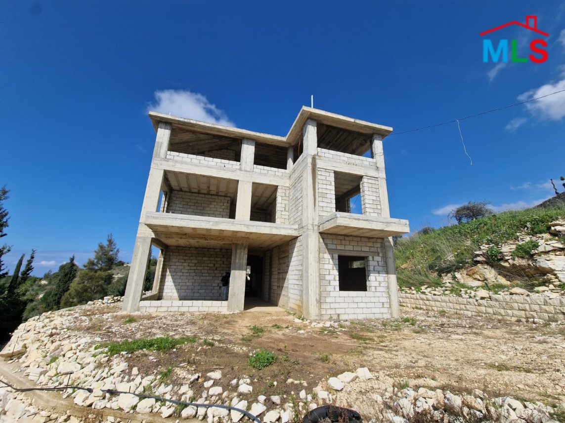 Core & Shell Villa With Pool for Sale in Mrah Chedid, Batroun