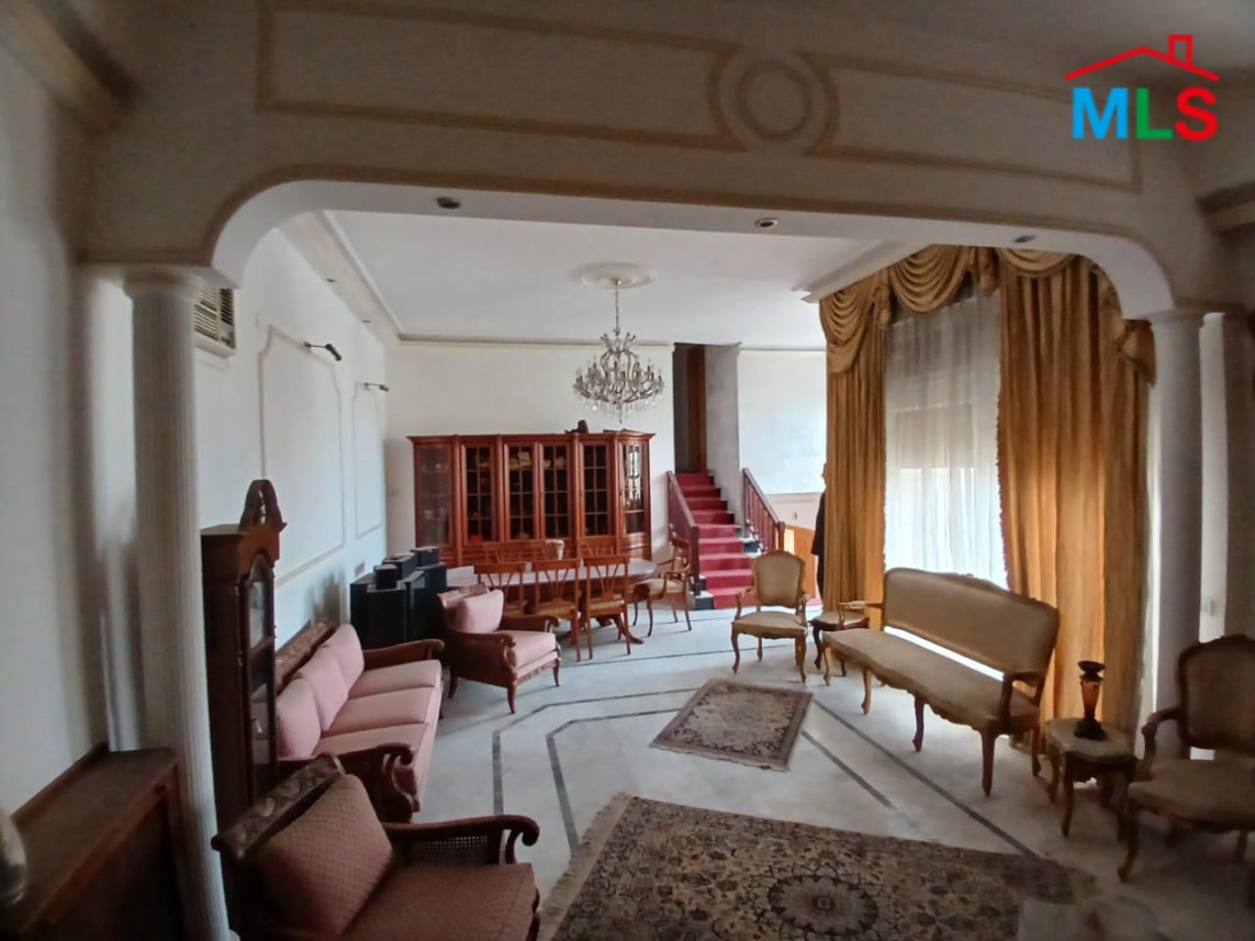 Spacious Traditional Villa On Land For Sale In Rabweh