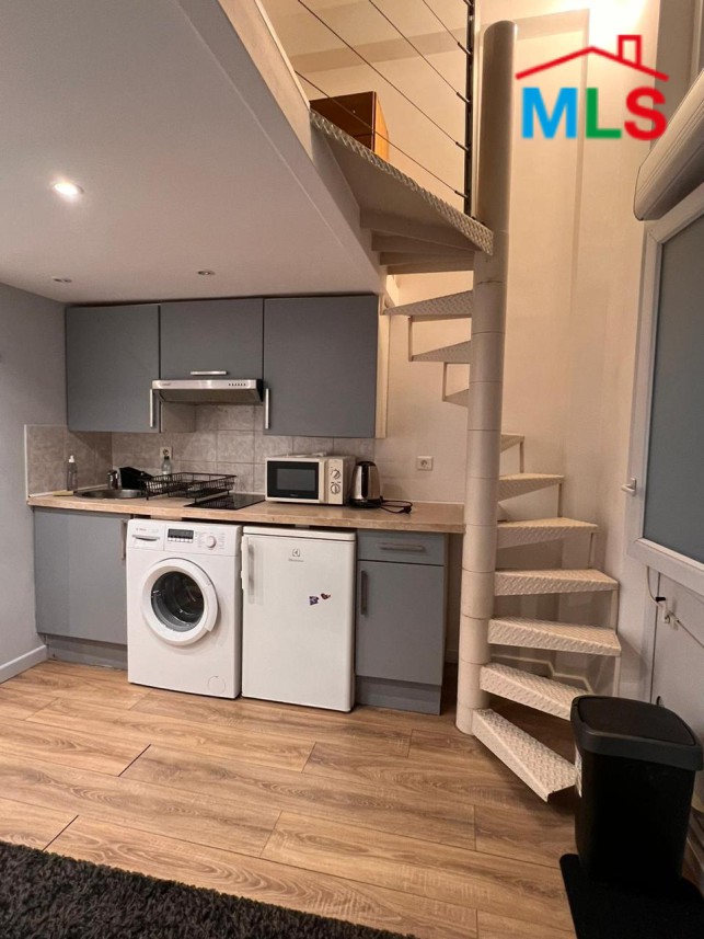 Furnished Cozy Studio for Sale In Paris VIIIème - 24 m²