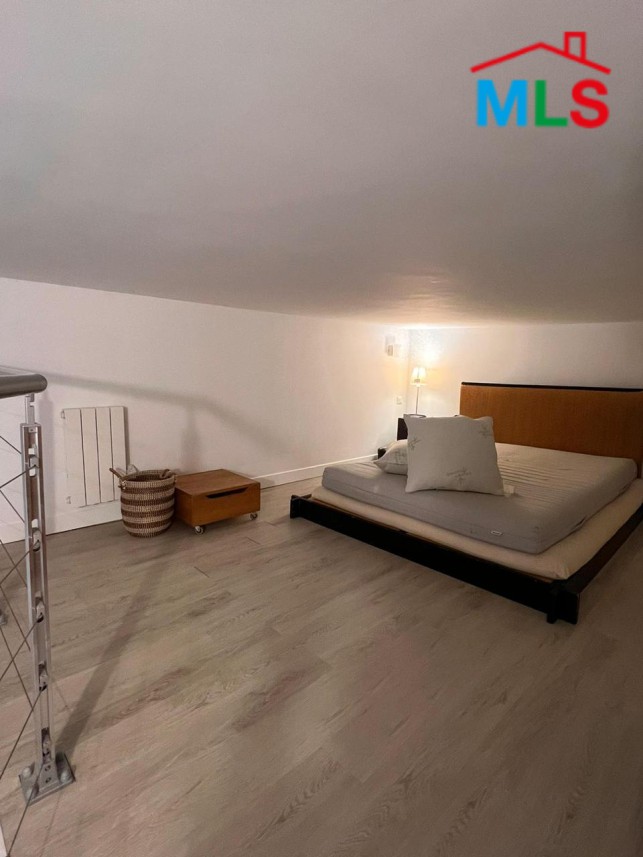 Furnished Cozy Studio for Sale In Paris VIIIème - 24 m²