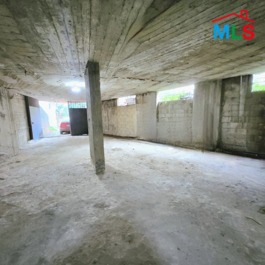 An Open Space Warehouse for Sale In Mazraat Yachouh