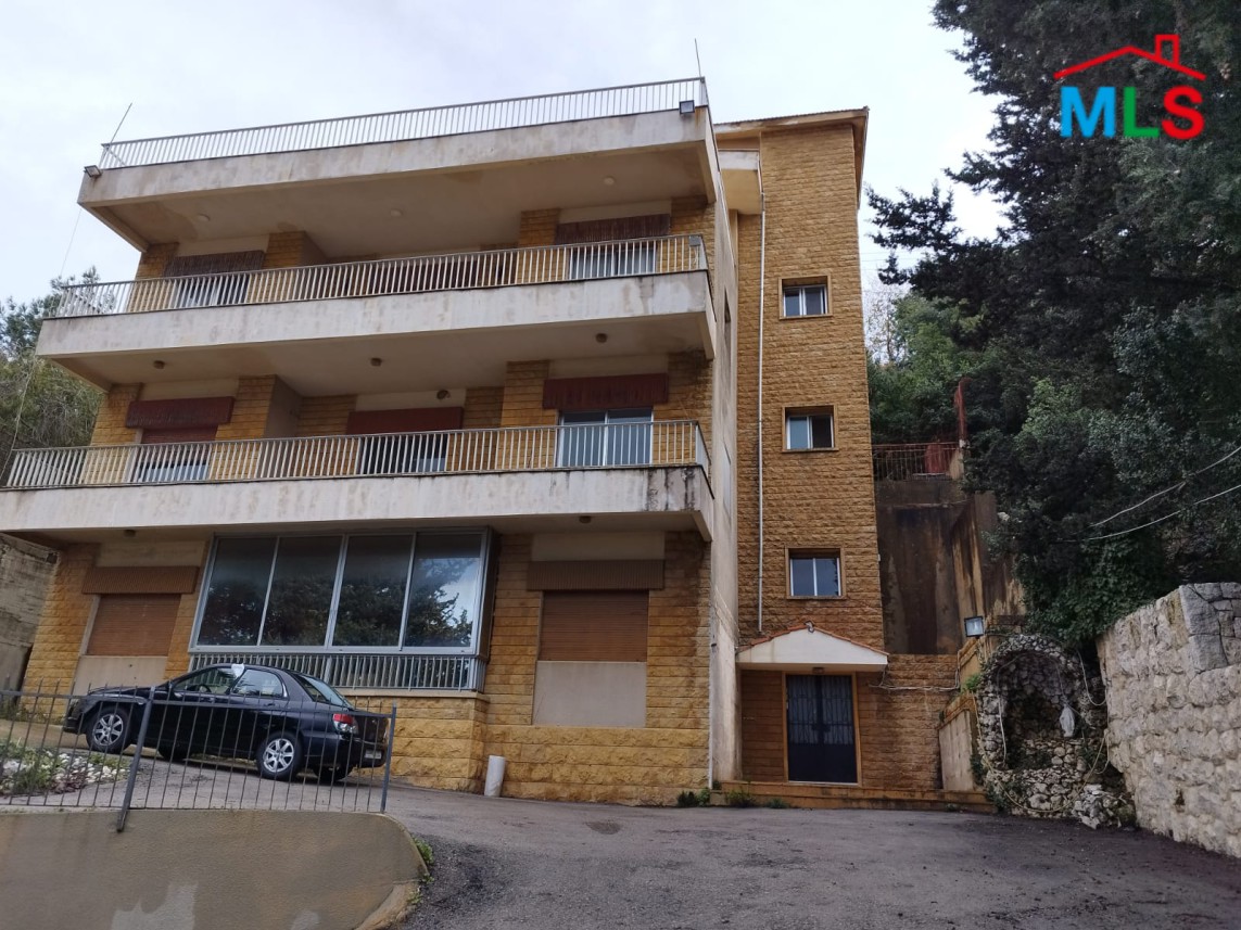 Villa With Open View for Sale in Kfour
