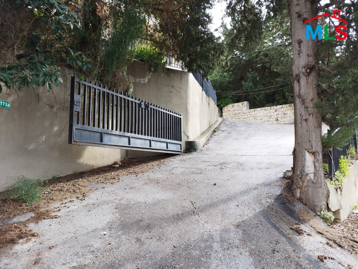 Villa With Open View for Sale in Kfour