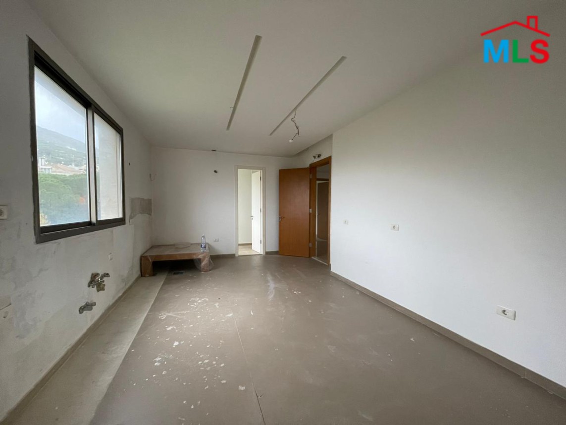 Spacious Duplex With Roof for Sale In Monteverde