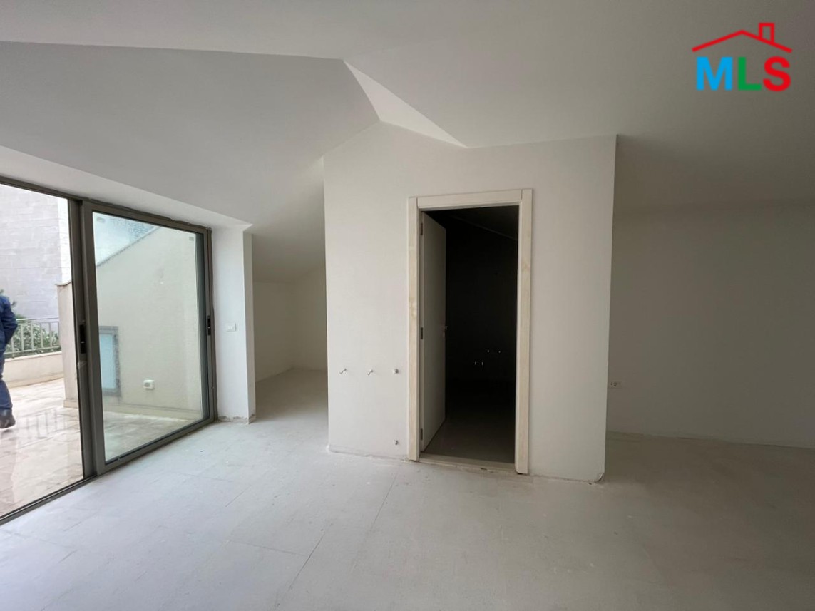 Spacious Duplex With Roof for Sale In Monteverde