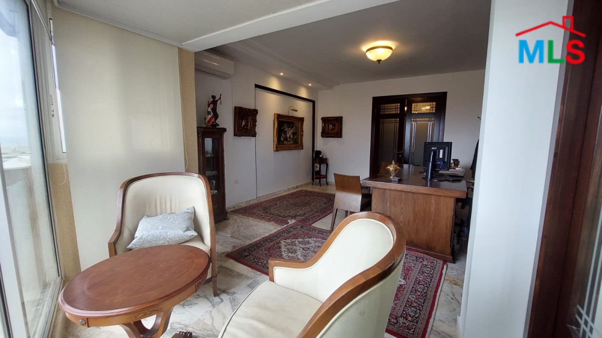 4 Bedrooms Apartment for Sale in Verdun