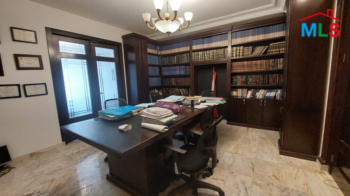 4 Bedrooms Apartment for Sale in Verdun
