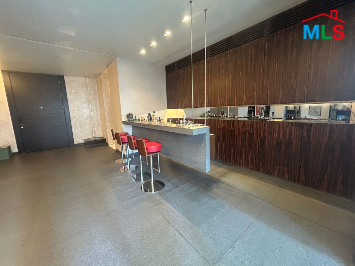 3-Bedroom Apartment with Open View for Sale in Ain Al Tineh