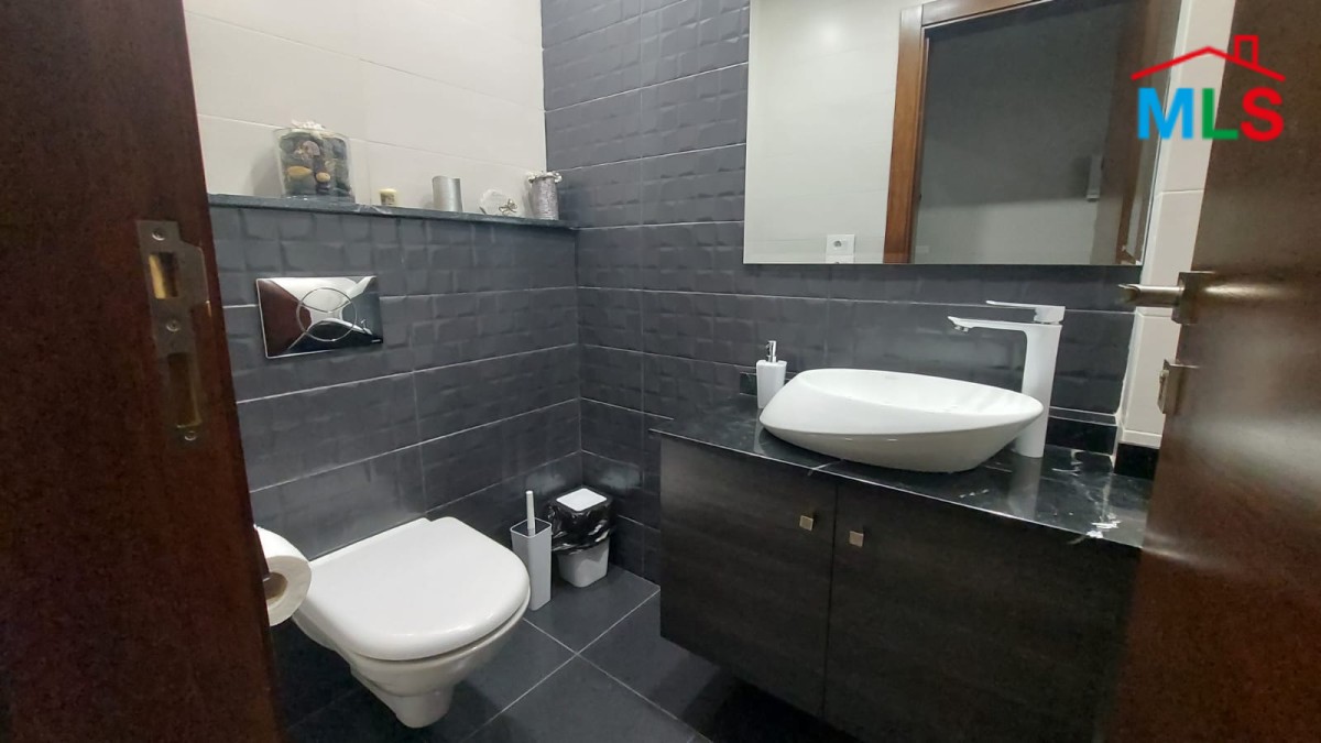Super Deluxe Decorated Apartment for Sale In Hboub
