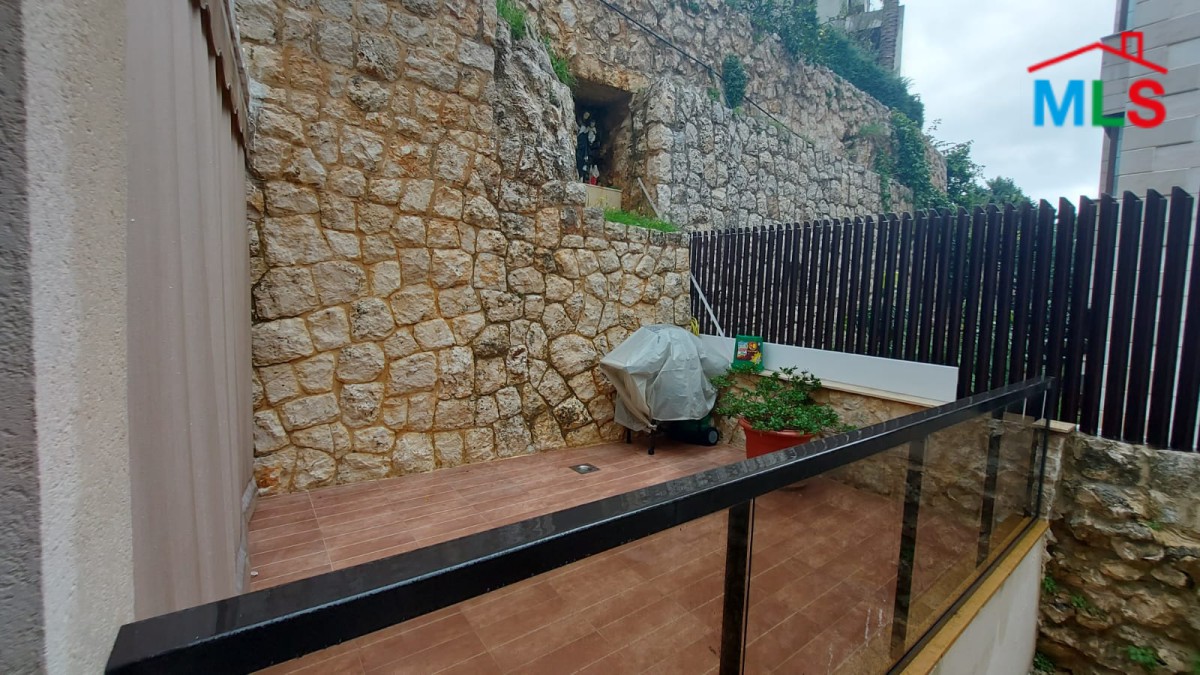 Super Deluxe Decorated Apartment for Sale In Hboub