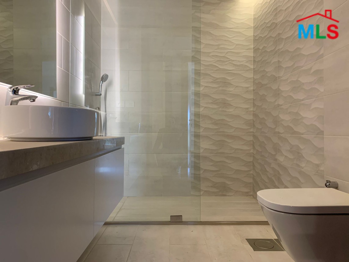Fully Decorated Spacious Apartment With Great View for Sale In Monteverde