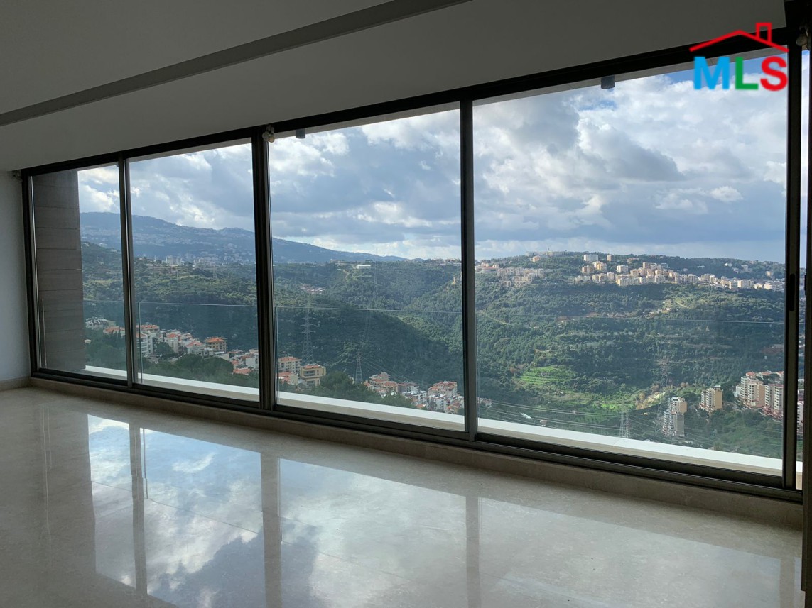 Fully Decorated Spacious Apartment With Great View for Sale In Monteverde