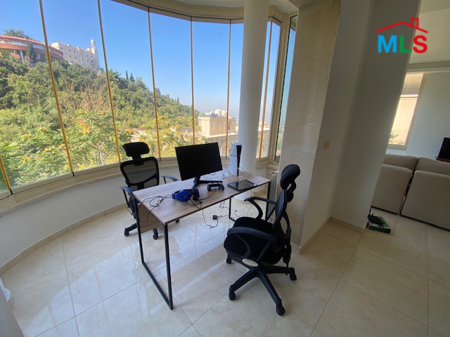 Beautifully Furnished Apartment for Sale In Fatqa
