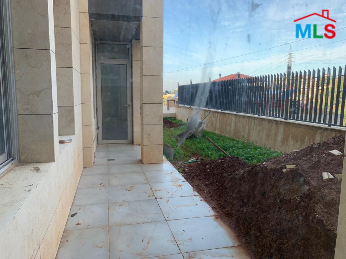 Spacious Apartment With Garden for Sale In Monteverde