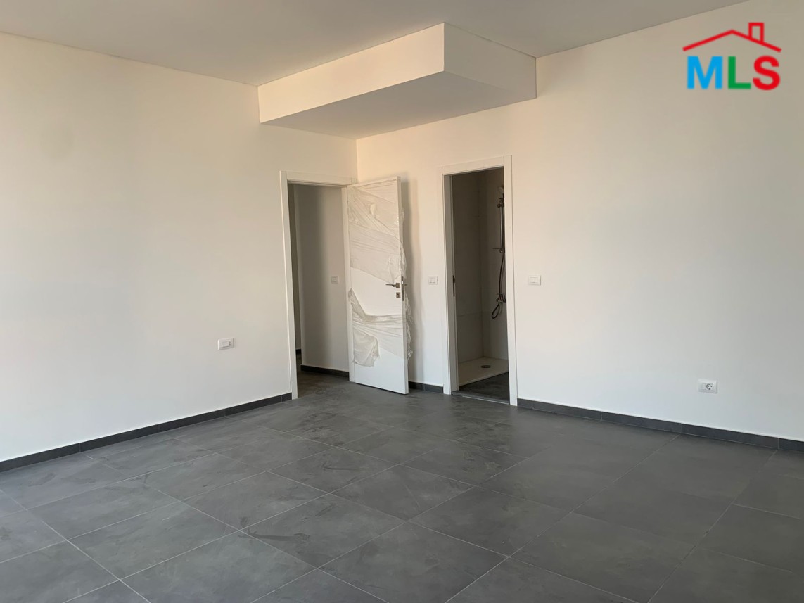 Apartment With A Large Garden for Sale In A Gated Community In Beit Meri