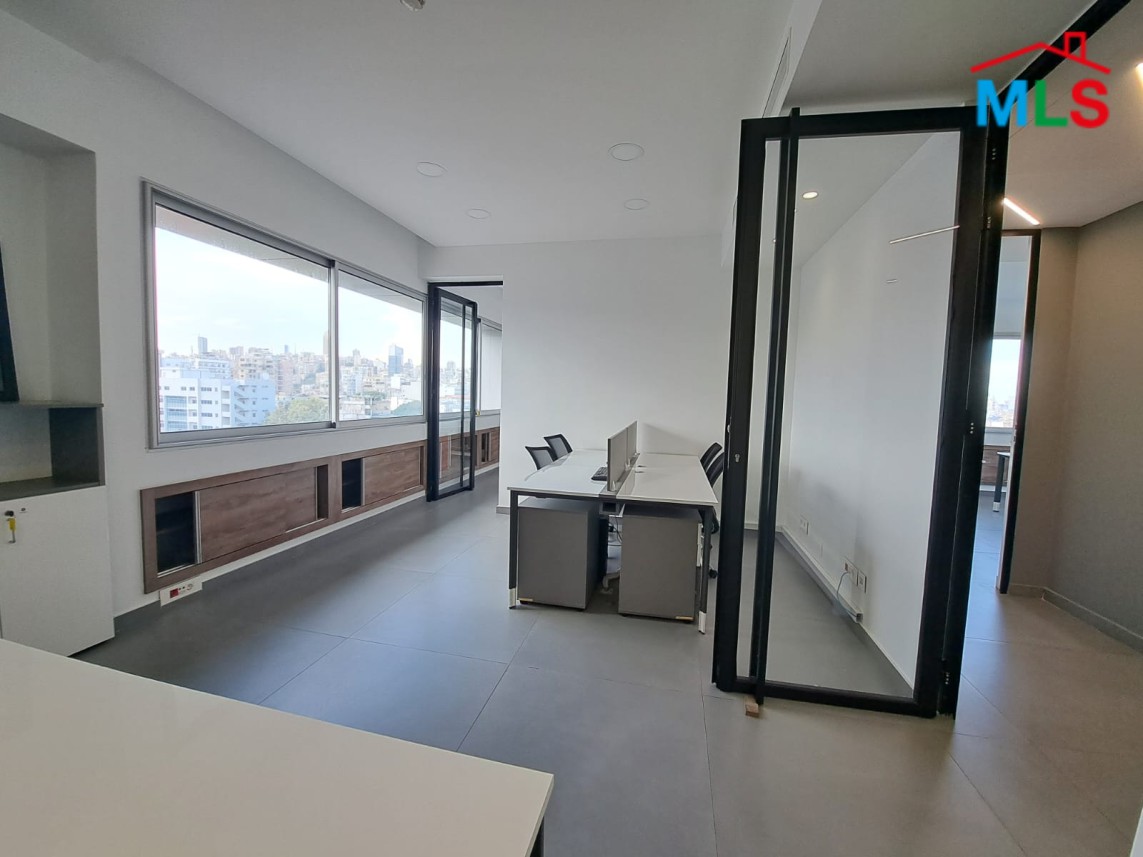 Spacious Decorated Office For Sale In A High-End Tower In Sin Fil - 24/7 Elct.