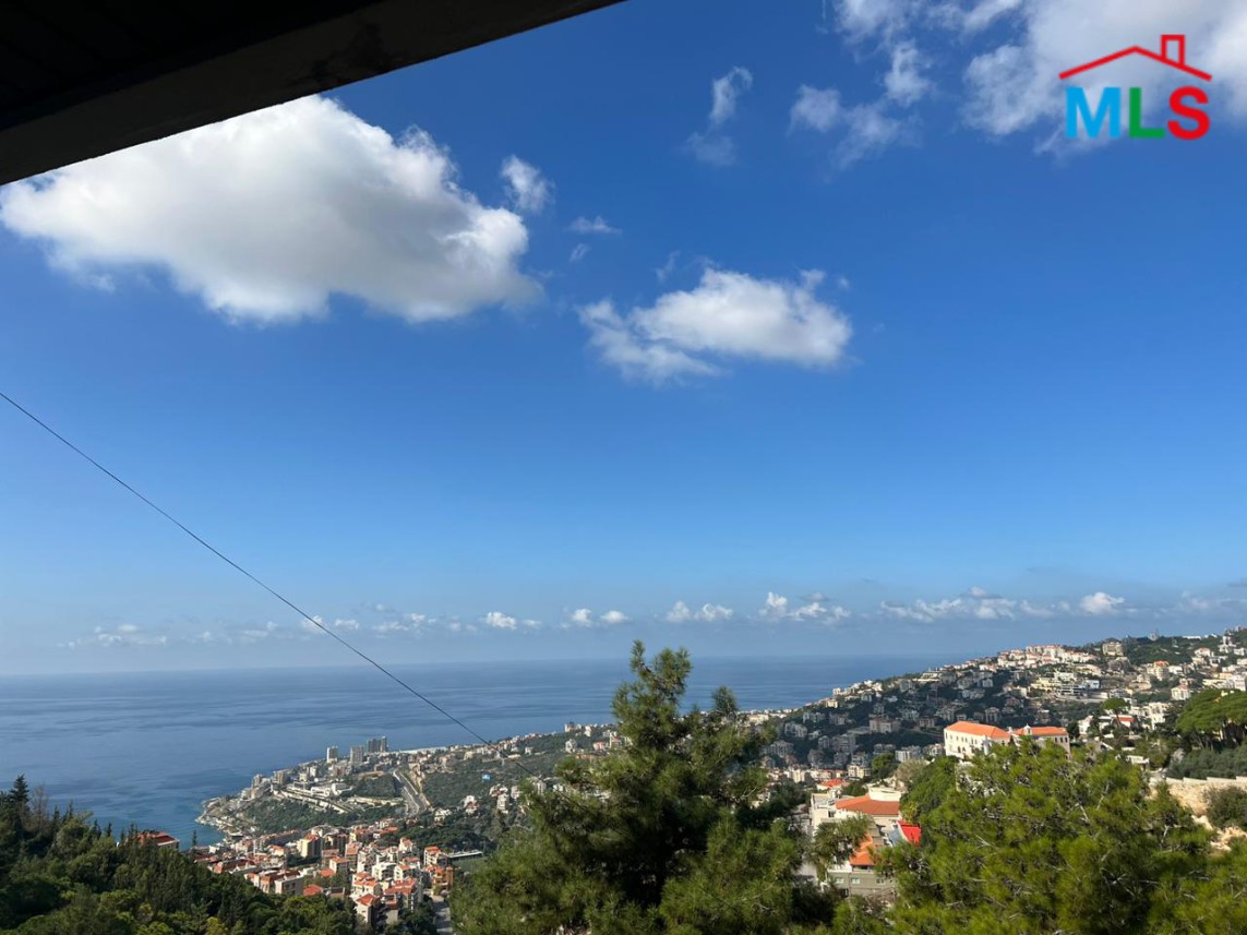 Lovely Deluxe Apartment With Panoramic Seaview for Sale In Kfarhbeib