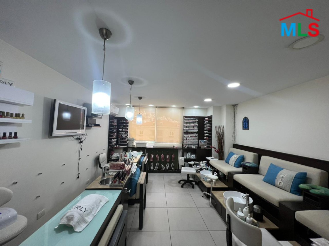 Fully Equipped 3-Floor Shop for Beauty Clinic and Spa for Sale in Adma
