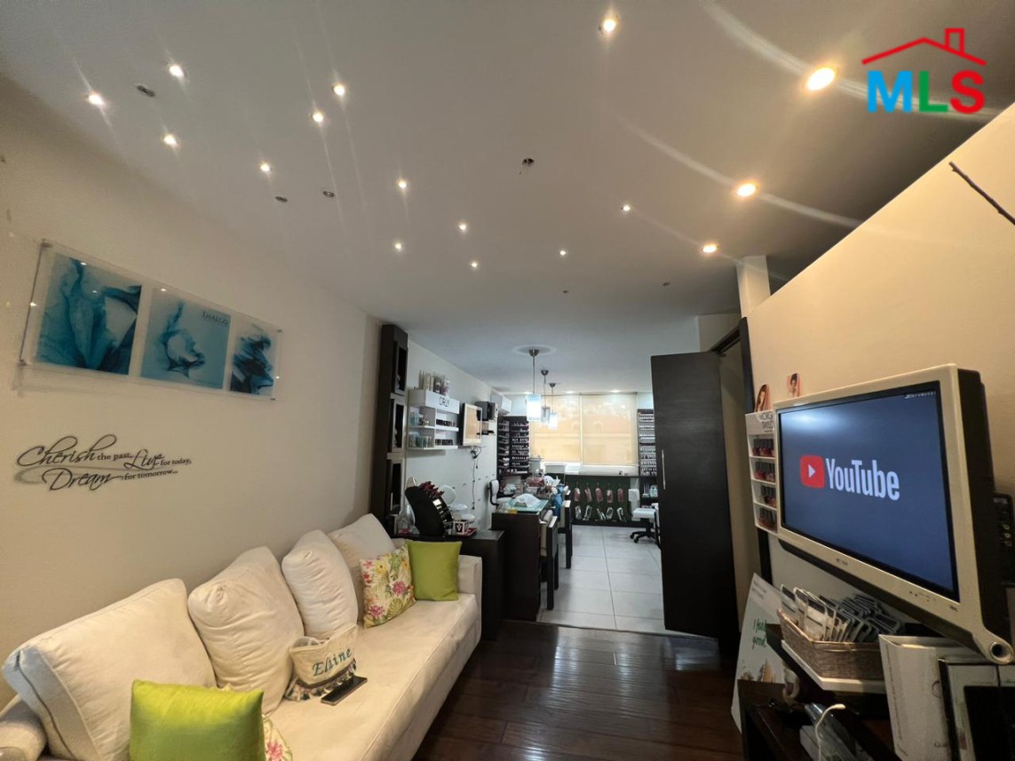Fully Equipped 3-Floor Shop for Beauty Clinic and Spa for Sale in Adma