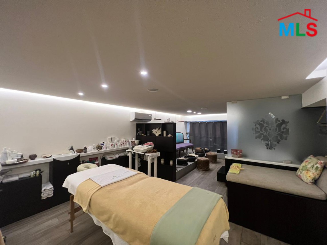 Fully Equipped 3-Floor Shop for Beauty Clinic and Spa for Sale in Adma