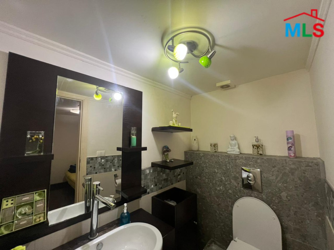 Fully Equipped 3-Floor Shop for Beauty Clinic and Spa for Sale in Adma