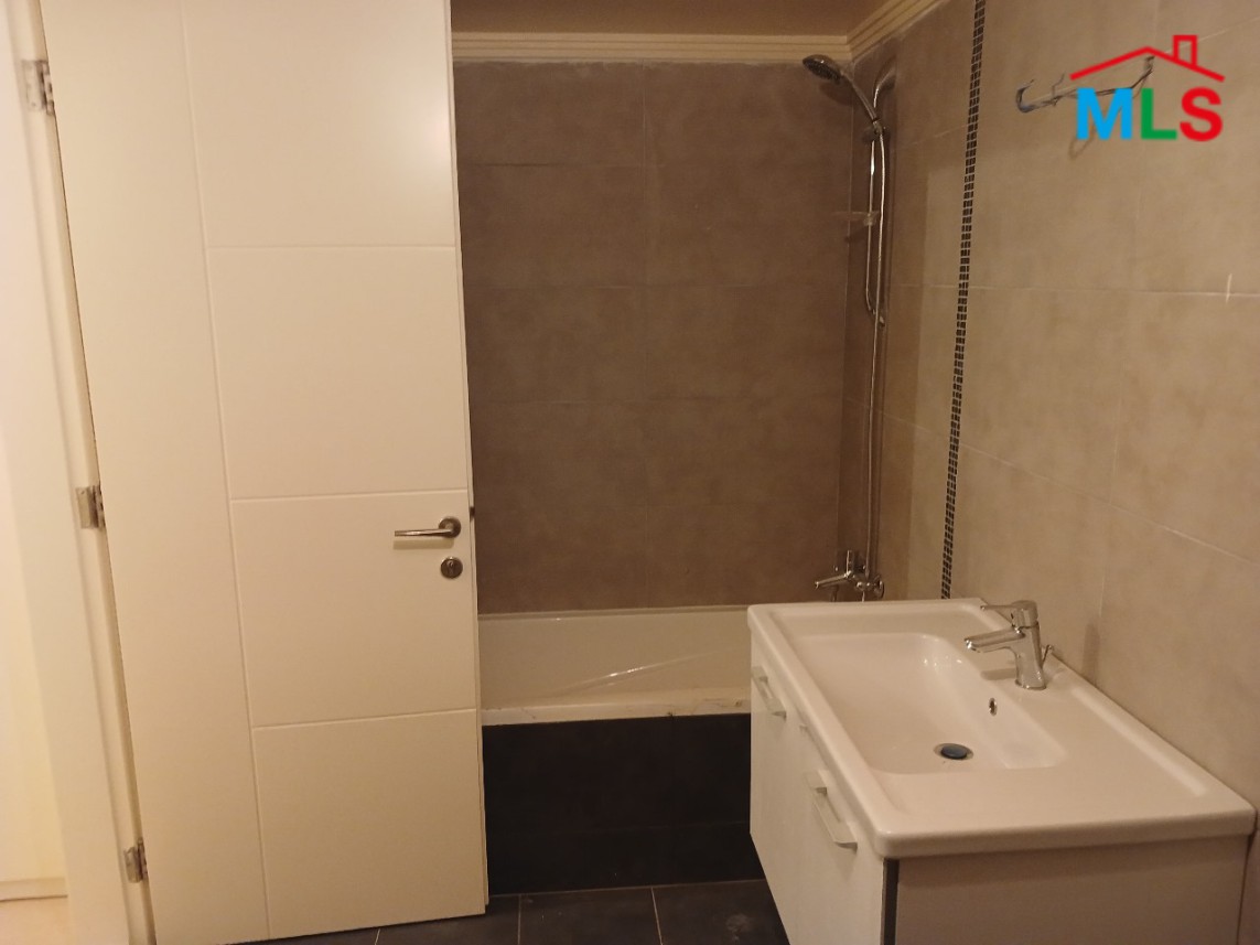 Spacious Apartment With Garden for Sale in Monteverde