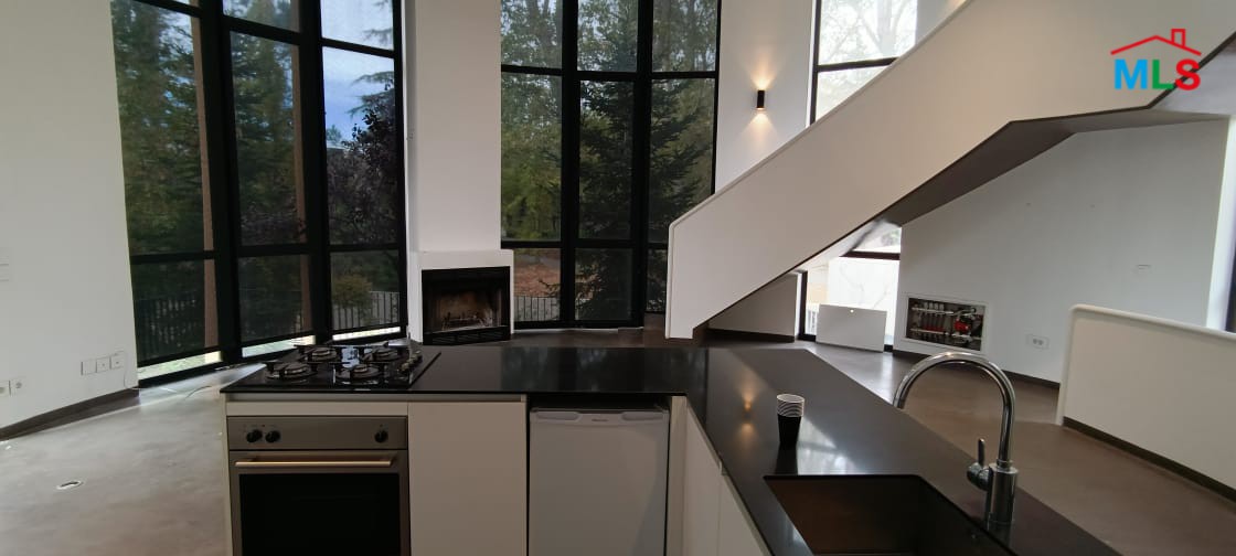 5-Bedroom Villa Loft In A Prime Location for Sale In San Antonio