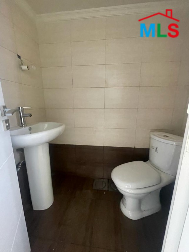 100 SQM Office for Sale in Fatqa