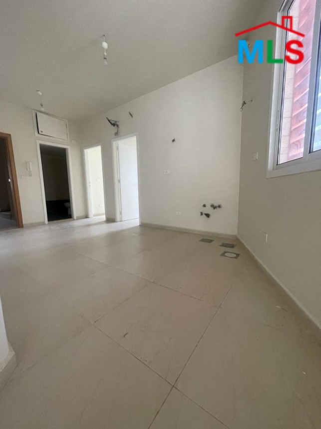 100 SQM Office for Sale in Fatqa