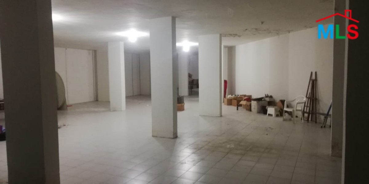 Spacious Warehouse With 100 SQM Office for Sale In Rabieh
