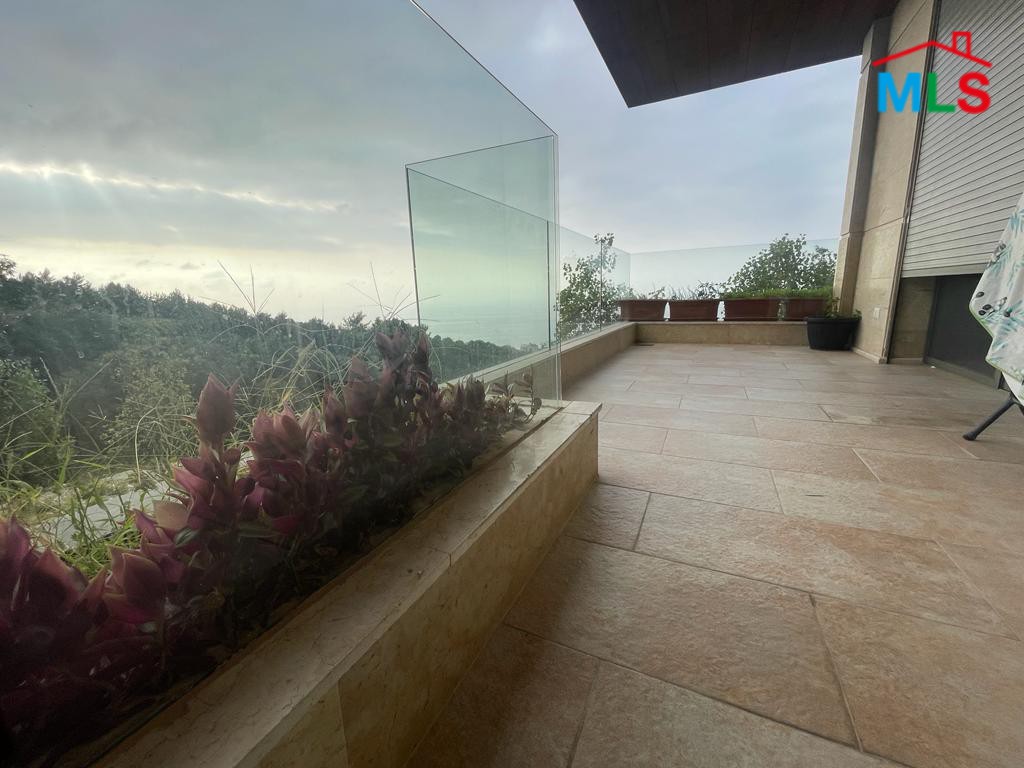 Apartment With Terrace and Panoramic View for Sale In Adma