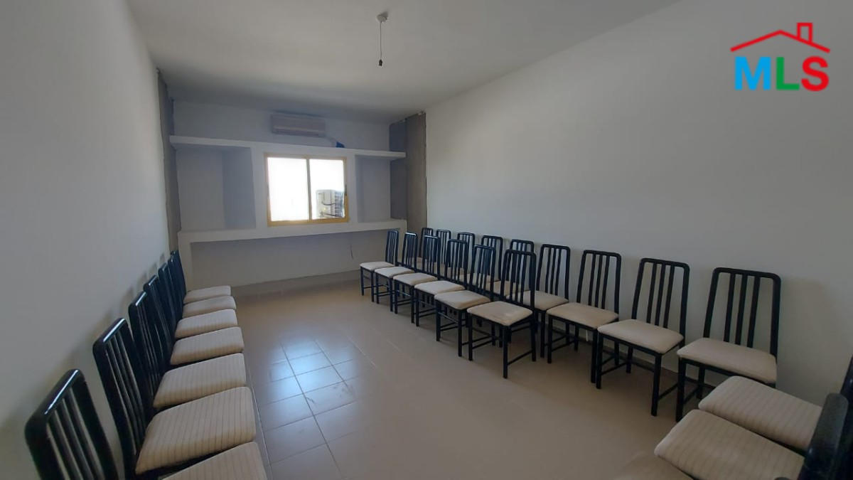 Office for Sale in Aamchit In A Well Known Center