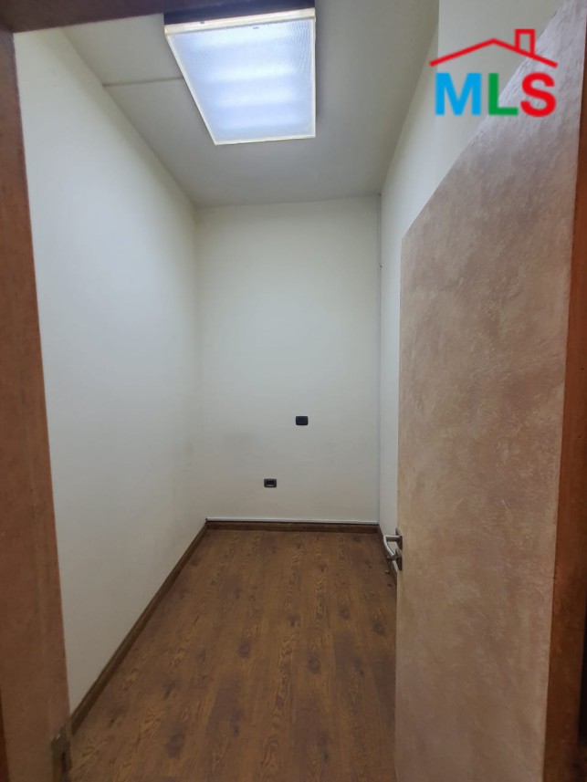 180 SQM Office for Sale in Mansourieh