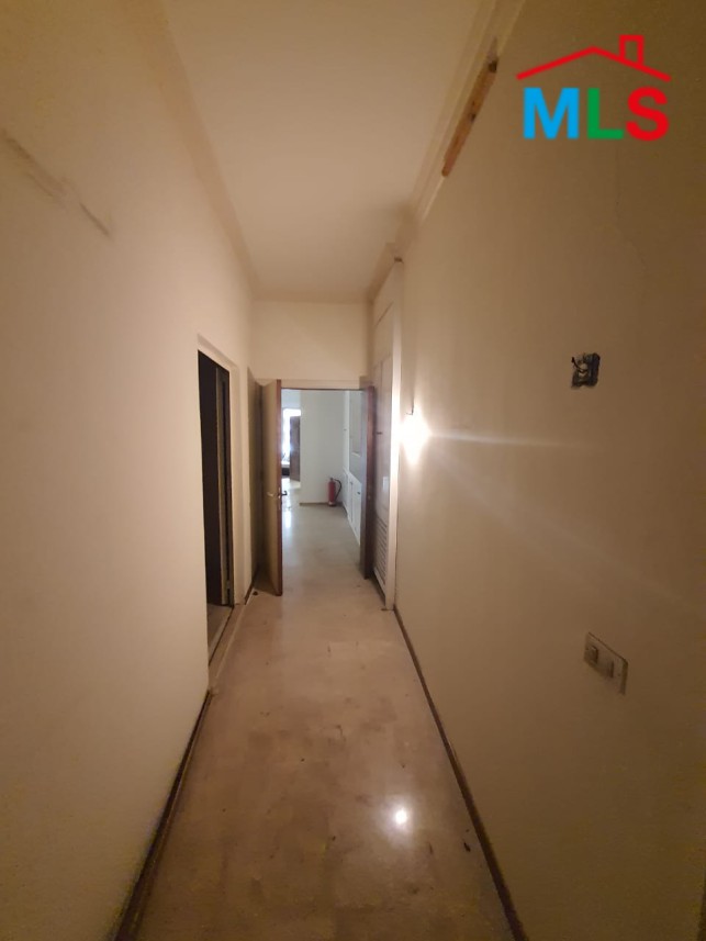 Spacious Office for Sale in Mansourieh