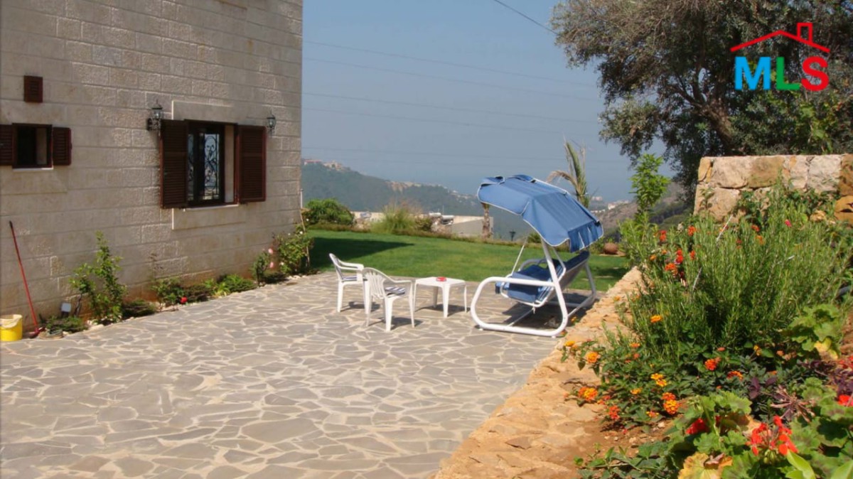 Stone Villa with Garden for Sale In Jeita-Kesrouane