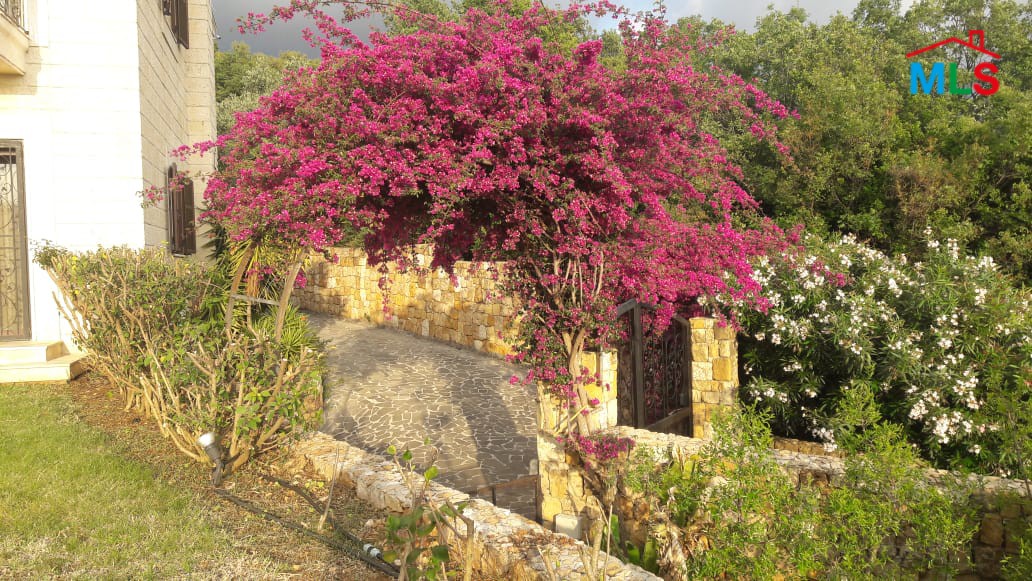 Stone Villa with Garden for Sale In Jeita-Kesrouane