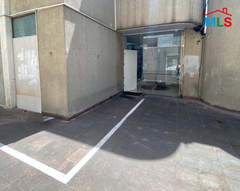 217 SQM Shop with Terrace for Sale In Hamra, Ras Beirut