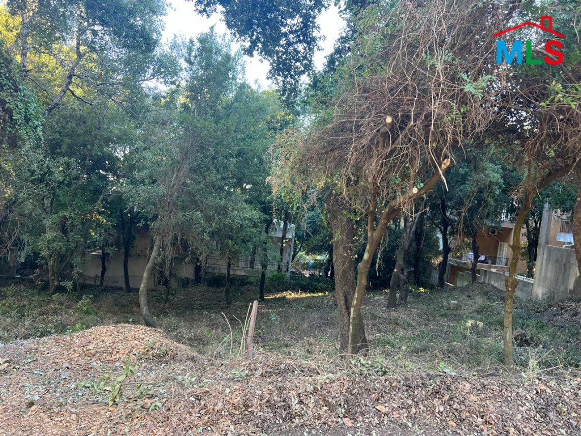 790 SQM Land With Nice View for Sale In Beit Meri