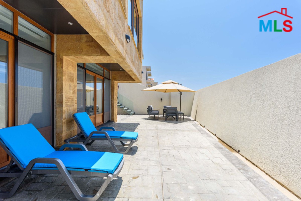 High-End Villa for Sale in Halat