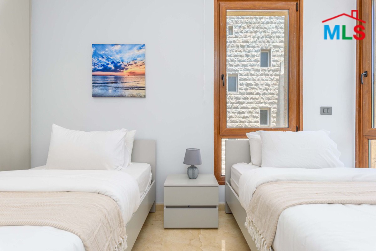 High-End Villa for Sale in Halat